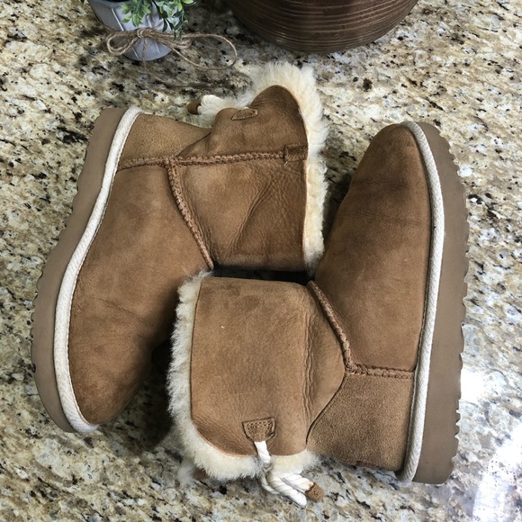 Ugg Mairi Chestnut Boots w/ Nautical Rope Bow 8 - Picture 5 of 10